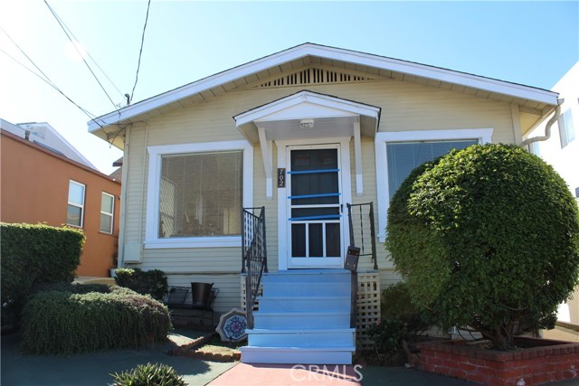 702 5th Street, Hermosa Beach, California 90254, 3 Bedrooms Bedrooms, ,2 BathroomsBathrooms,Residential,Sold,5th,SB17056624