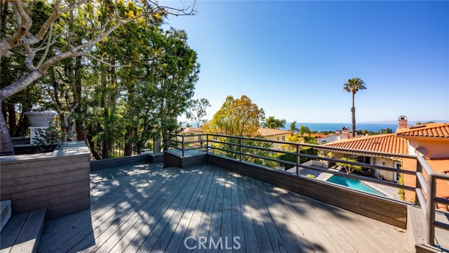 1420 Via Fernandez, Palos Verdes Estates, California 90274, 6 Bedrooms Bedrooms, ,5 BathroomsBathrooms,Residential,Sold,Via Fernandez,PV21044064