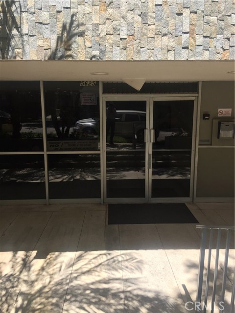 2 Bed Home for Sale in Culver City, California