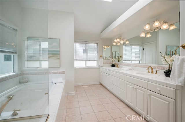 1420 Pine Avenue, Manhattan Beach, California 90266, 4 Bedrooms Bedrooms, ,2 BathroomsBathrooms,Residential,Sold,Pine,SB20094323