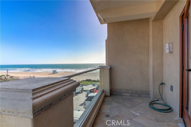 2702 The Strand, Manhattan Beach, California 90266, 3 Bedrooms Bedrooms, ,1 BathroomBathrooms,Residential,Sold,The Strand,SB17066172