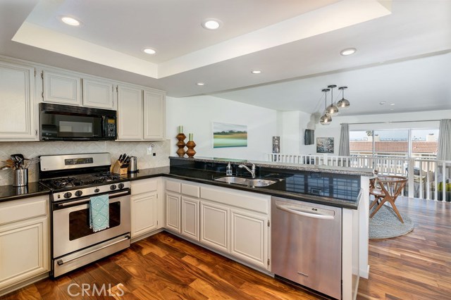 222 Guadalupe Avenue, Redondo Beach, California 90277, 4 Bedrooms Bedrooms, ,1 BathroomBathrooms,Residential,Sold,Guadalupe,SB19253760