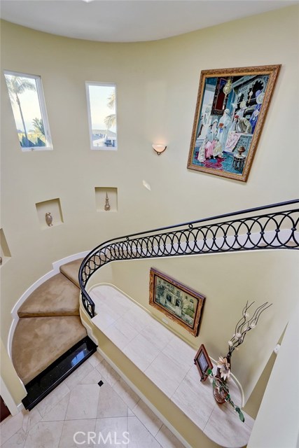 Wrap around Stairway