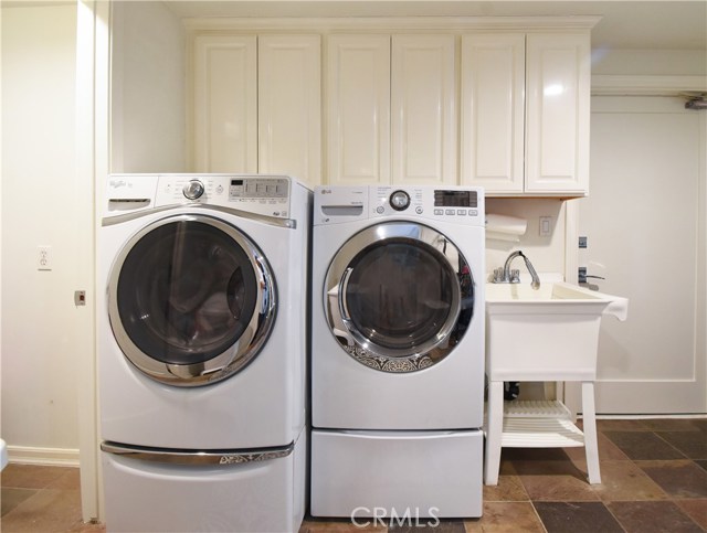 32 Harbor Sight Drive, Rolling Hills Estates, California 90274, 6 Bedrooms Bedrooms, ,2 BathroomsBathrooms,Residential,Sold,Harbor Sight,PV20212082