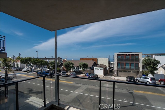 1308 Manhattan Avenue, Manhattan Beach, California 90266, 3 Bedrooms Bedrooms, ,2 BathroomsBathrooms,Residential,Sold,Manhattan,SB18127932