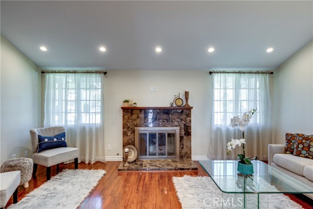 600 Faye Lane, Redondo Beach, California 90277, 5 Bedrooms Bedrooms, ,1 BathroomBathrooms,Residential,Sold,Faye,SB19183101