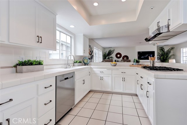 1913 Harriman Lane, Redondo Beach, California 90278, 4 Bedrooms Bedrooms, ,2 BathroomsBathrooms,Residential,Sold,Harriman,SB20150576