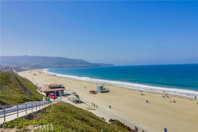 1103 Catalina Avenue, Redondo Beach, California 90277, 3 Bedrooms Bedrooms, ,1 BathroomBathrooms,Residential,Sold,Catalina,SB17200799