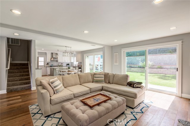 417 Susana Avenue, Redondo Beach, California 90277, 4 Bedrooms Bedrooms, ,2 BathroomsBathrooms,Residential,Sold,Susana,SB20152659