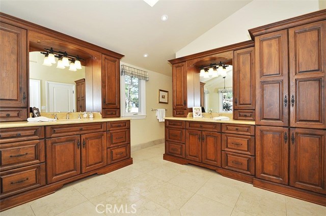 11 Oceanaire Drive, Rancho Palos Verdes, California 90275, 5 Bedrooms Bedrooms, ,3 BathroomsBathrooms,Residential,Sold,Oceanaire,PV18041022