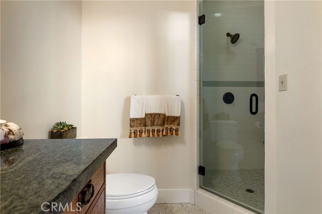 Top-floor 3/4 bath