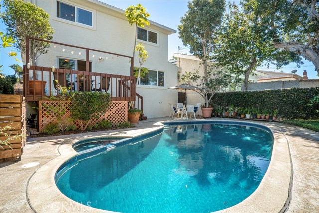 3529 Pine Avenue, Manhattan Beach, California 90266, 4 Bedrooms Bedrooms, ,Residential,Sold,Pine,SB18230875