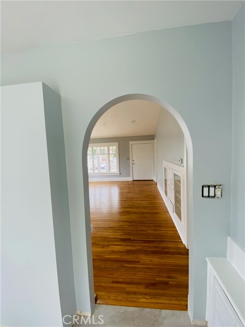 Arched to the living room