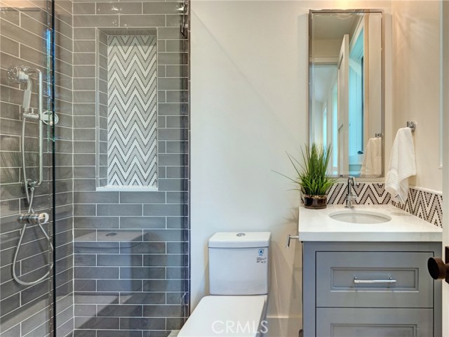 En-suite bathroom (bedroom suite #4).