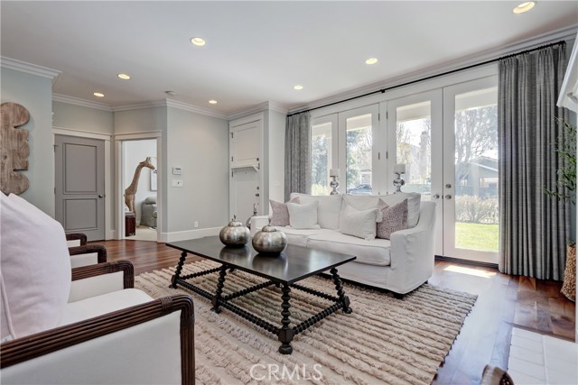569 35th Street, Manhattan Beach, California 90266, 5 Bedrooms Bedrooms, ,5 BathroomsBathrooms,Residential,Sold,35th,SB19044289