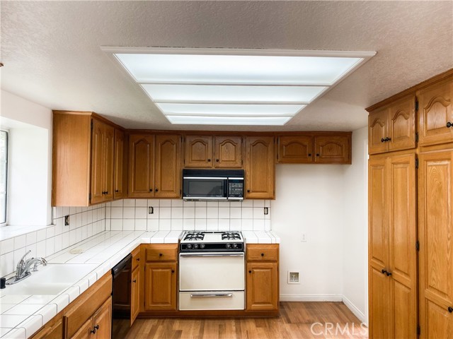 2209 Voorhees Avenue, Redondo Beach, California 90278, 3 Bedrooms Bedrooms, ,2 BathroomsBathrooms,Residential,Sold,Voorhees,SB21136900