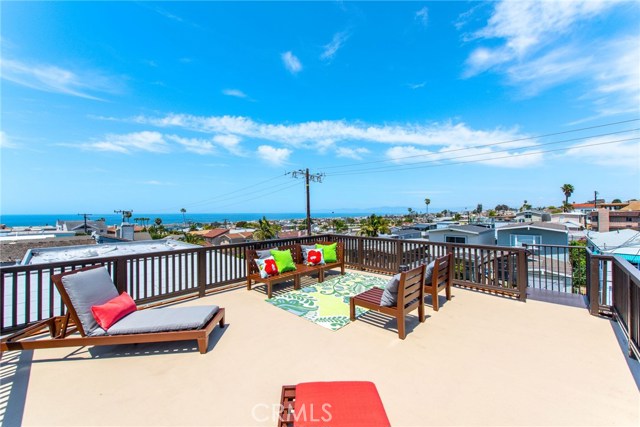 large roof top deck with panoramic ocean views from Palos Verdes Peninsula to Malibu