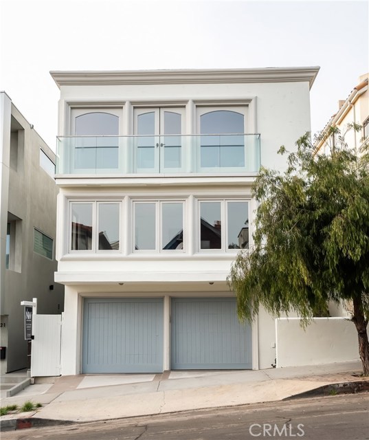 225 1st Street, Manhattan Beach, California 90266, 3 Bedrooms Bedrooms, ,Residential,Sold,1st,SB20187308