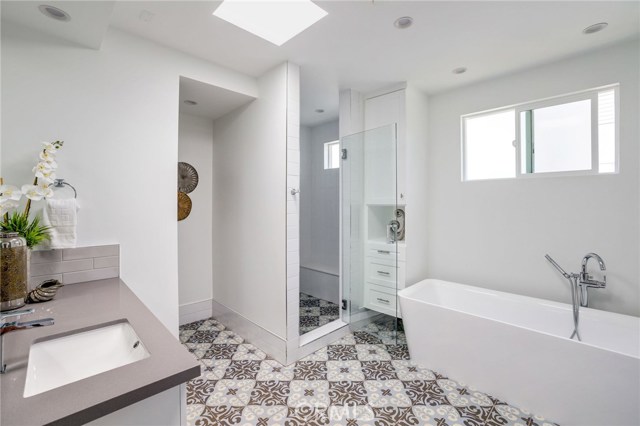 2006 Morgan Lane, Redondo Beach, California 90278, 4 Bedrooms Bedrooms, ,3 BathroomsBathrooms,Residential,Sold,Morgan,SB20119516