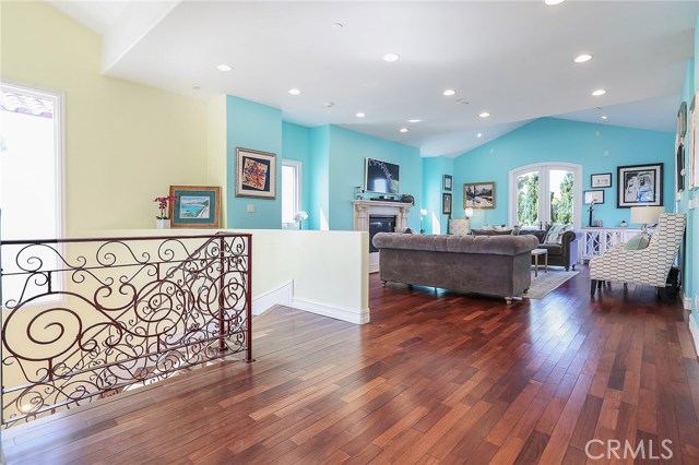 607 Guadalupe Avenue, Redondo Beach, California 90277, 4 Bedrooms Bedrooms, ,4 BathroomsBathrooms,Residential,Sold,Guadalupe,SB19155656