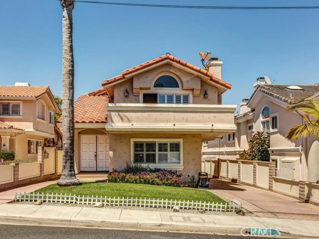 1715 Clark Lane, Redondo Beach, California 90278, 3 Bedrooms Bedrooms, ,1 BathroomBathrooms,Residential,Sold,Clark,SB20169351