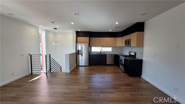  Income Home for Sale in North Hollywood, California