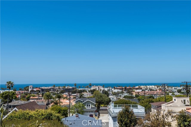 205 Helberta Avenue, Redondo Beach, California 90277, 4 Bedrooms Bedrooms, ,3 BathroomsBathrooms,Residential,Sold,Helberta,SB18113990