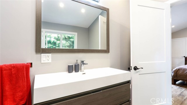 2204 Robinson Street, Redondo Beach, California 90278, 2 Bedrooms Bedrooms, ,2 BathroomsBathrooms,Residential,Sold,Robinson,PV20074273