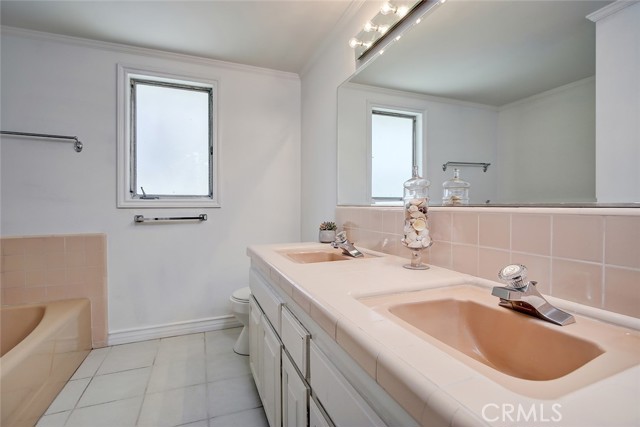 7 Dobbin Lane, Rolling Hills Estates, California 90274, 3 Bedrooms Bedrooms, ,2 BathroomsBathrooms,Residential,Sold,Dobbin,PV21022834