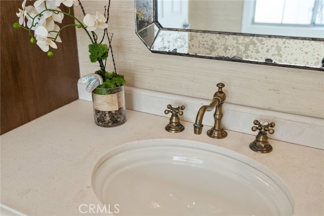 2200 Elm Avenue, Manhattan Beach, California 90266, 4 Bedrooms Bedrooms, ,3 BathroomsBathrooms,Residential,Sold,Elm,SB21076957