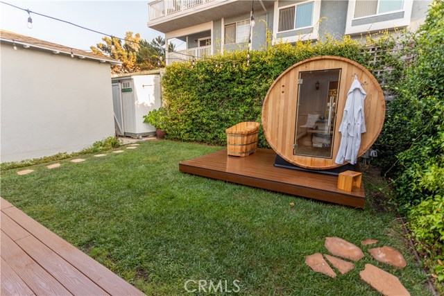 2022 Rockefeller Lane, Redondo Beach, California 90278, 2 Bedrooms Bedrooms, ,1 BathroomBathrooms,Residential,Sold,Rockefeller,SB20182136