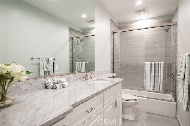 577 31st Street, Manhattan Beach, California 90266, 5 Bedrooms Bedrooms, ,5 BathroomsBathrooms,Residential,Sold,31st,SB20093030