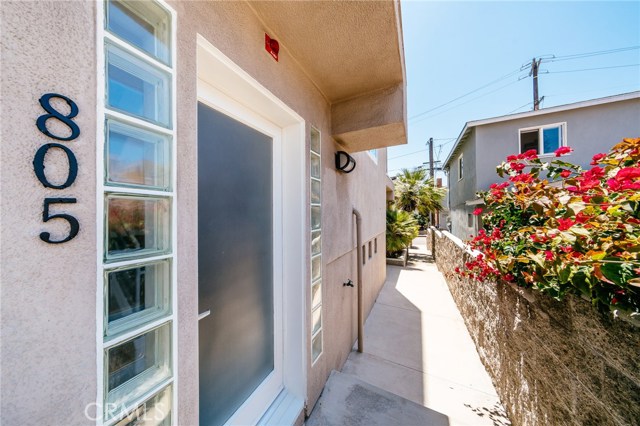 805 Bard Street, Hermosa Beach, California 90254, 2 Bedrooms Bedrooms, ,1 BathroomBathrooms,Residential,Sold,Bard,SB17152128