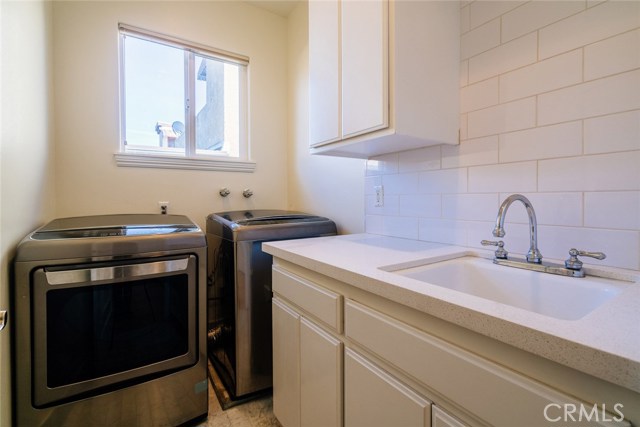 2504 Huntington Lane, Redondo Beach, California 90278, 4 Bedrooms Bedrooms, ,3 BathroomsBathrooms,Residential,Sold,Huntington,SB17090554