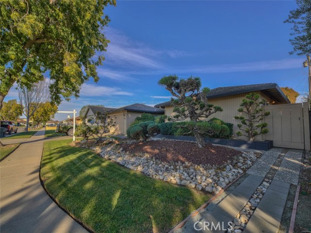 Detail Gallery Image 1 of 1 For 41 San Marcos Ct, Salinas,  CA 93901 - 5 Beds | 2 Baths