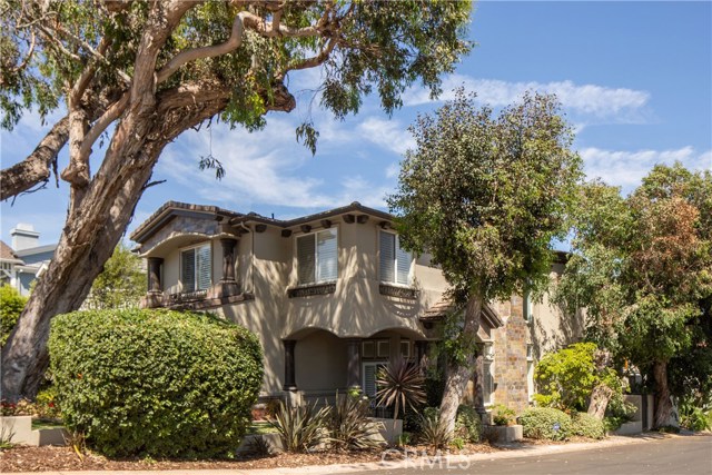 931 17th Street, Manhattan Beach, California 90266, 6 Bedrooms Bedrooms, ,4 BathroomsBathrooms,Residential,Sold,17th,SB19069902