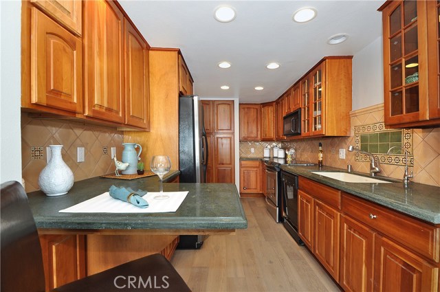 Kitchen Greyish Stone Counters