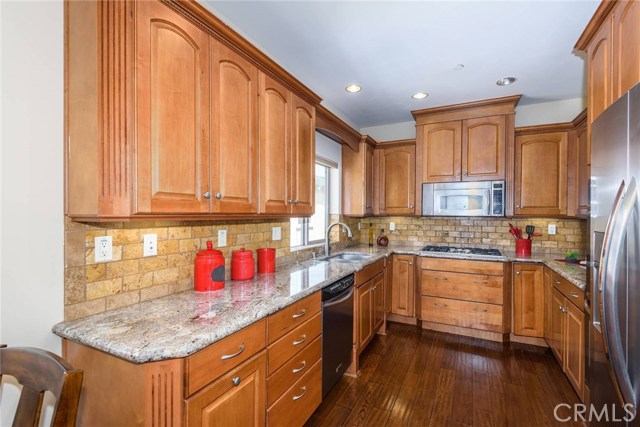 2211 Mathews Avenue, Redondo Beach, California 90278, 3 Bedrooms Bedrooms, ,2 BathroomsBathrooms,Residential,Sold,Mathews,PV18184531