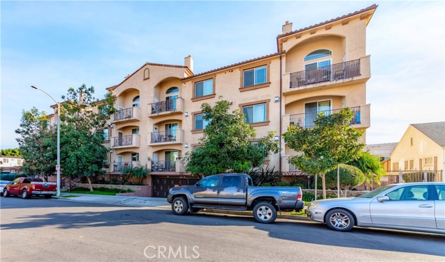 3 Bed Home for Sale in Los Angeles, California