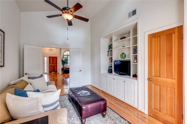 720 36th Street, Manhattan Beach, California 90266, 3 Bedrooms Bedrooms, ,2 BathroomsBathrooms,Residential,Sold,36th,SB19043240