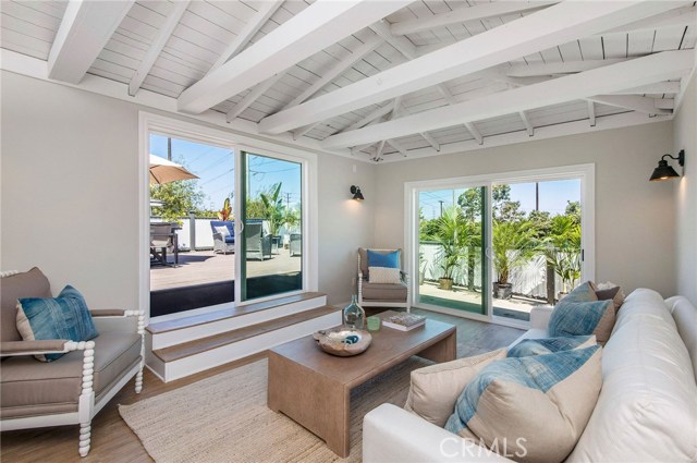 1012 Rosecrans Avenue, Manhattan Beach, California 90266, 3 Bedrooms Bedrooms, ,1 BathroomBathrooms,Residential,Sold,Rosecrans,SB20083912