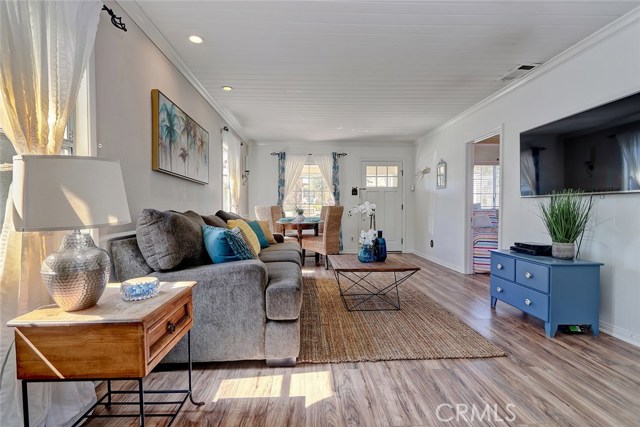 118 Helberta Avenue, Redondo Beach, California 90277, 3 Bedrooms Bedrooms, ,3 BathroomsBathrooms,Residential,Sold,Helberta,SB18247405