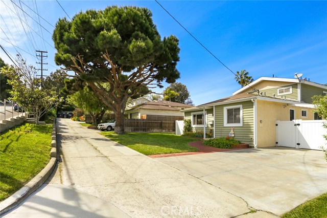 1147 2nd Street, Manhattan Beach, California 90266, 4 Bedrooms Bedrooms, ,2 BathroomsBathrooms,Residential,Sold,2nd,SB19075705