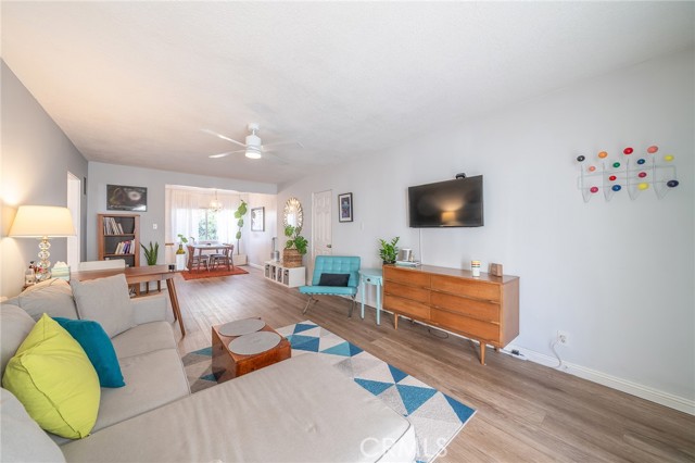 1 Bed Home for Sale in Los Feliz, California