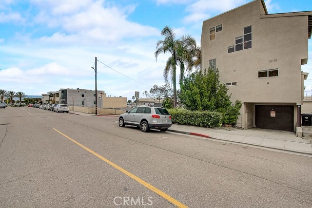 1401 Manhattan Avenue, Hermosa Beach, California 90254, 4 Bedrooms Bedrooms, ,3 BathroomsBathrooms,Residential,Sold,Manhattan,SB19160041