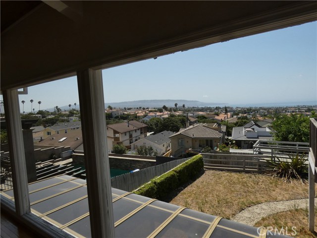 805 Paulina Avenue, Redondo Beach, California 90277, 5 Bedrooms Bedrooms, ,2 BathroomsBathrooms,Residential,Sold,Paulina,SB17203932