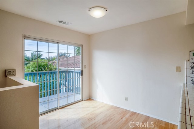 BACK HOUSE: DINING AREA WITH LARGE PATIO.