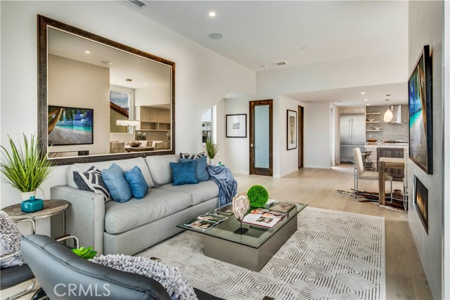 830 Loma Drive, Hermosa Beach, California 90254, 3 Bedrooms Bedrooms, ,2 BathroomsBathrooms,Residential,Sold,Loma,PV18054858