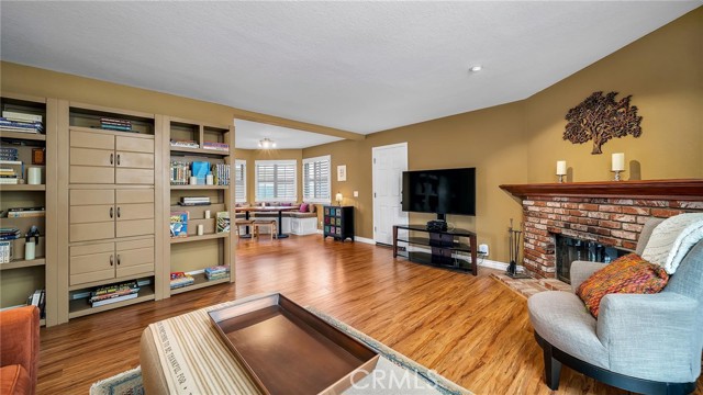 2013 Marshallfield Lane, Redondo Beach, California 90278, 4 Bedrooms Bedrooms, ,2 BathroomsBathrooms,Residential,Sold,Marshallfield,SB21037139