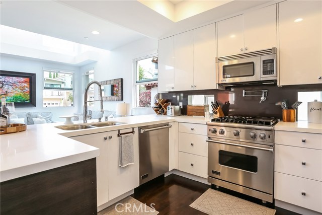 1707 Reed Street, Redondo Beach, California 90278, 3 Bedrooms Bedrooms, ,3 BathroomsBathrooms,Residential,Sold,Reed,SB18199095